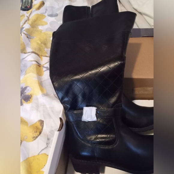 Chaussures Femme St John's Bay Halifax Noires Taille 7.5 - Semelle Memory Foam - Neuf Dans L'Emballage